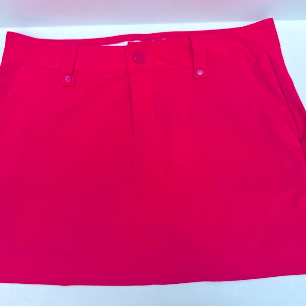 Under Armour women’s pink skort size